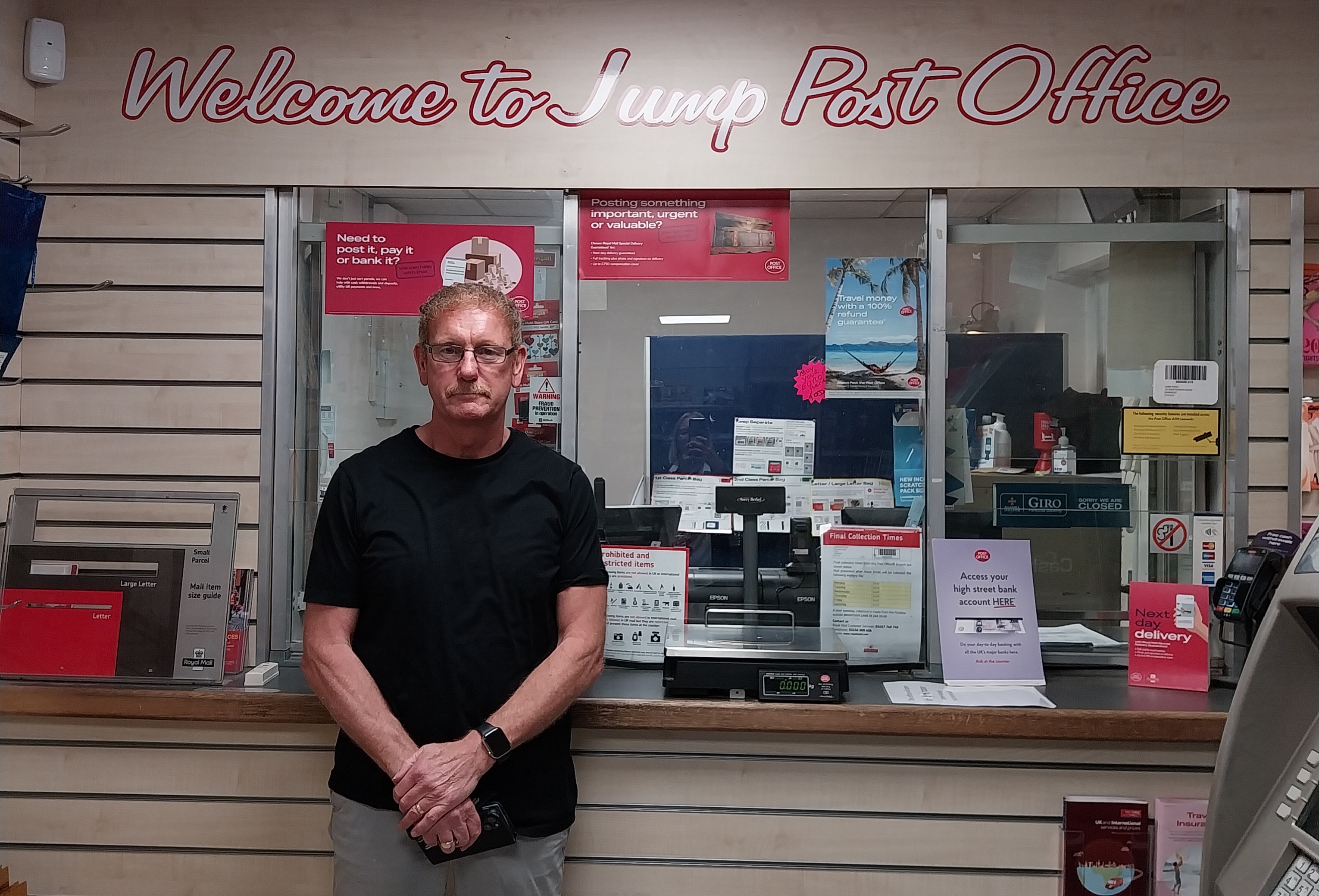 Postmaster who took on branch as a teenager retires